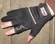 Abu Garcia Stretch Handschuh, Ambassadeur - Handschuhe - 036282589308 - 2